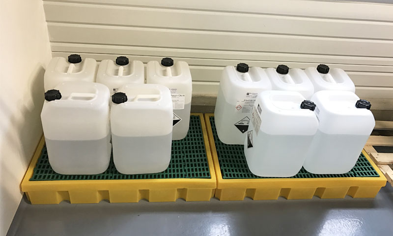 Bac de rétention, produits chimiques, dangereux ou polluant - Bretagne rayonnage