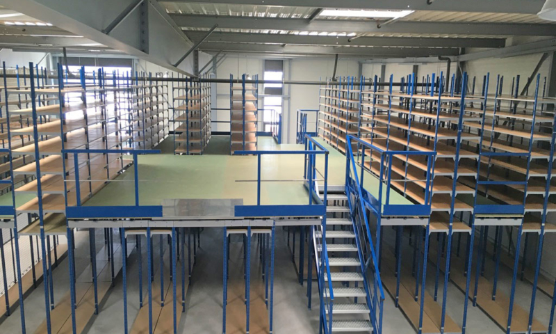 Plateforme mezzanine sur rayonnage, palettier - Bretagne rayonnage