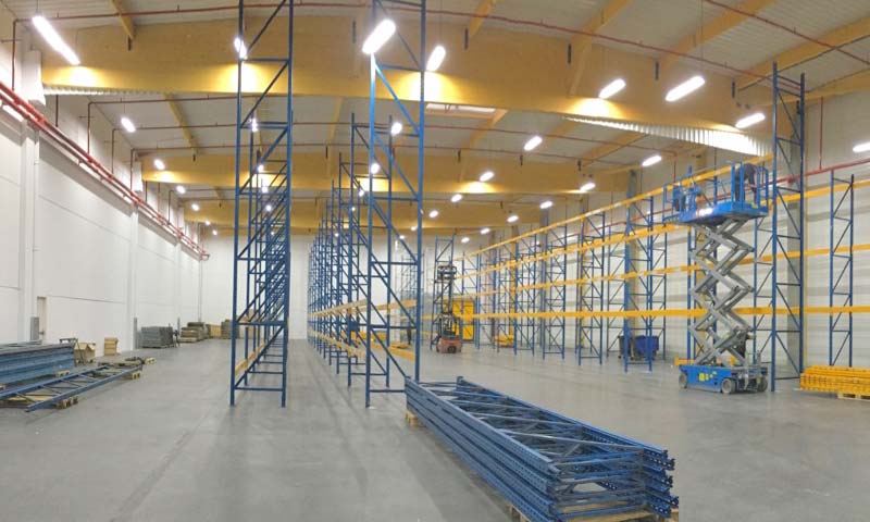 Linéaire palettiercapacité de stockage de 2300 palettes - Bretagne rayonnage