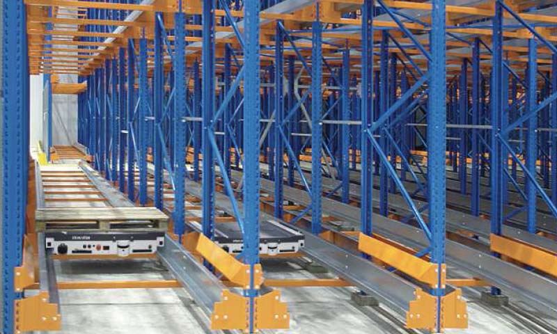 Palettier lourd accumulation avec navette - Bretagne rayonnage