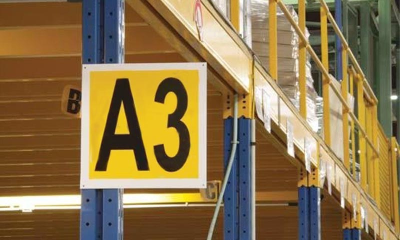 Panneaux, plaques signalétiques en PVC 3 mm, droite ou en drapeau